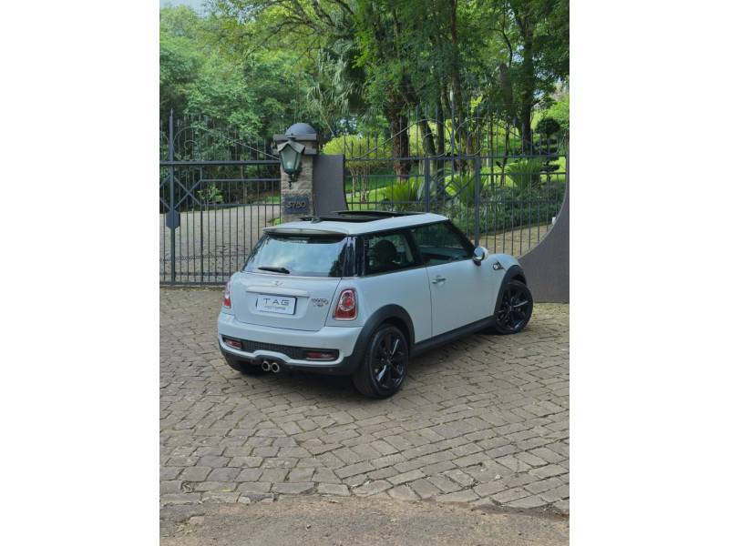 MINI - COOPER - 2011/2012 - Cinza - R$ 81.900,00