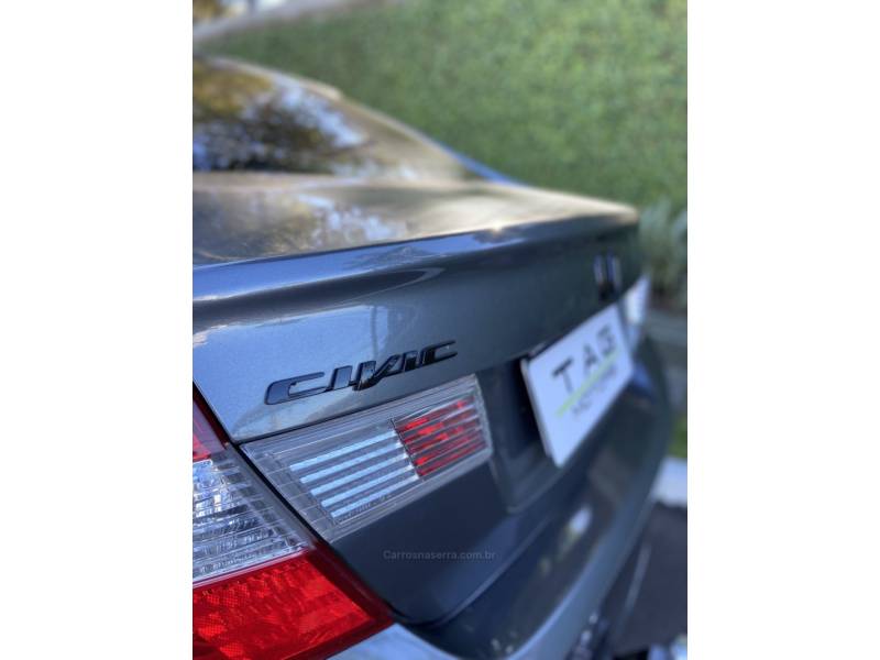 HONDA - CIVIC - 2014/2014 - Cinza - R$ 68.900,00