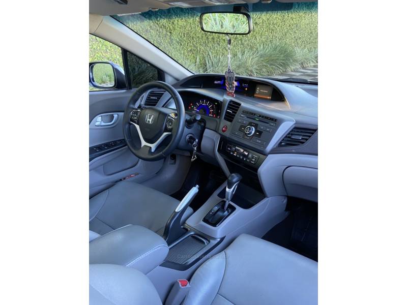HONDA - CIVIC - 2014/2014 - Cinza - R$ 68.900,00
