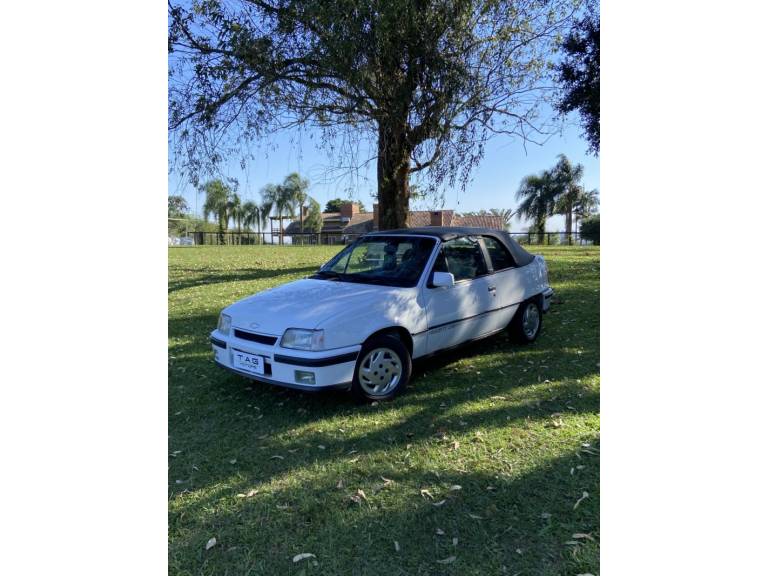 CHEVROLET - KADETT - 1992/1992 - Branca - R$ 65.000,00