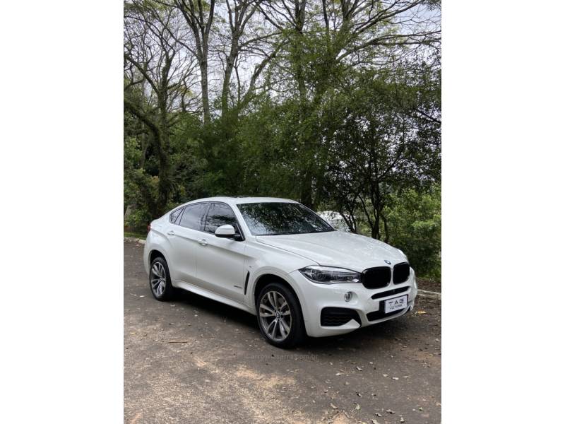 BMW - X6 - 2014/2015 - Branca - R$ 259.900,00