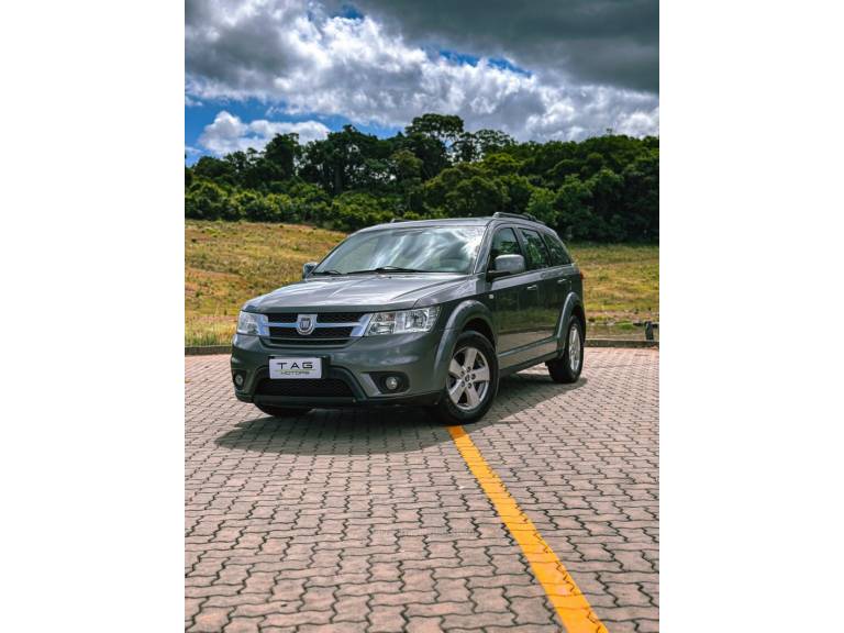 FIAT - FREEMONT - 2012/2012 - Cinza - R$ 45.900,00