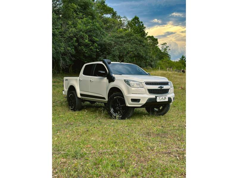 CHEVROLET - S10 - 2013/2013 - Branca - R$ 115.900,00