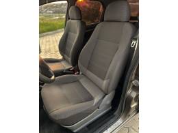 CHEVROLET - CELTA - 2014/2014 - Cinza - R$ 35.900,00