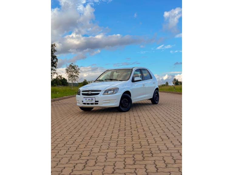 CHEVROLET - CELTA - 2014/2015 - Branca - R$ 35.900,00