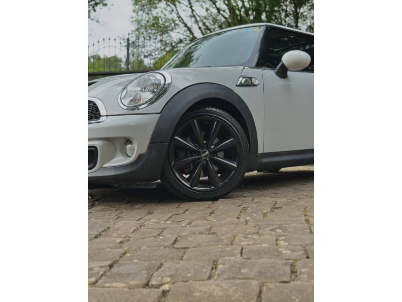 MINI - COOPER - 2011/2012 - Cinza - R$ 81.900,00