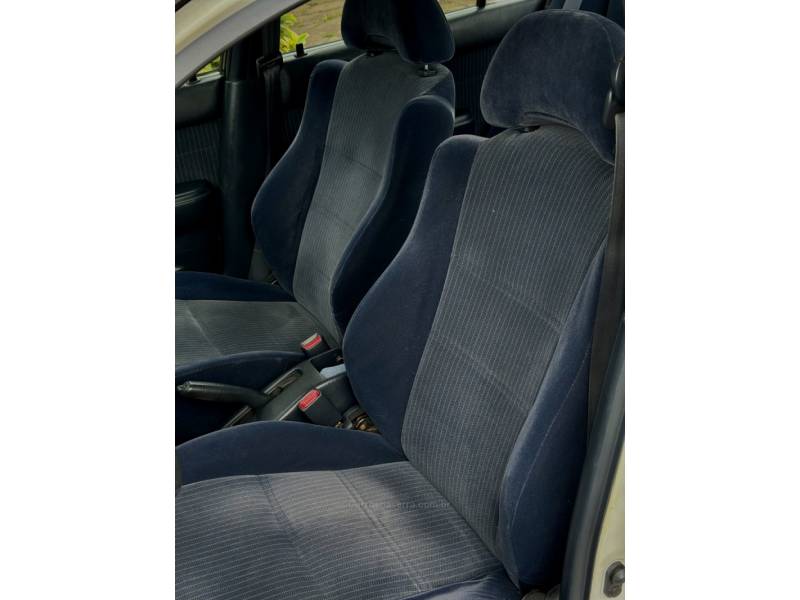 TOYOTA - COROLLA - 1993/1994 - Branca - R$ 54.900,00