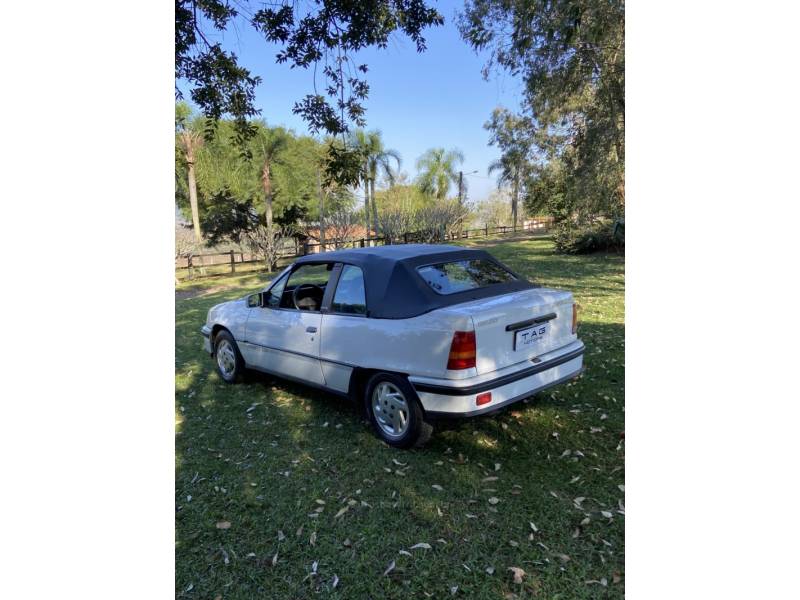 CHEVROLET - KADETT - 1992/1992 - Branca - R$ 65.000,00