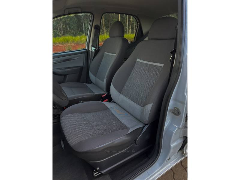 CHEVROLET - CELTA - 2014/2015 - Branca - R$ 35.900,00