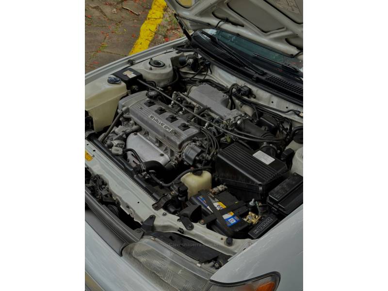 TOYOTA - COROLLA - 1993/1994 - Branca - R$ 54.900,00
