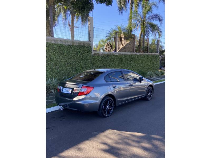 HONDA - CIVIC - 2014/2014 - Cinza - R$ 68.900,00