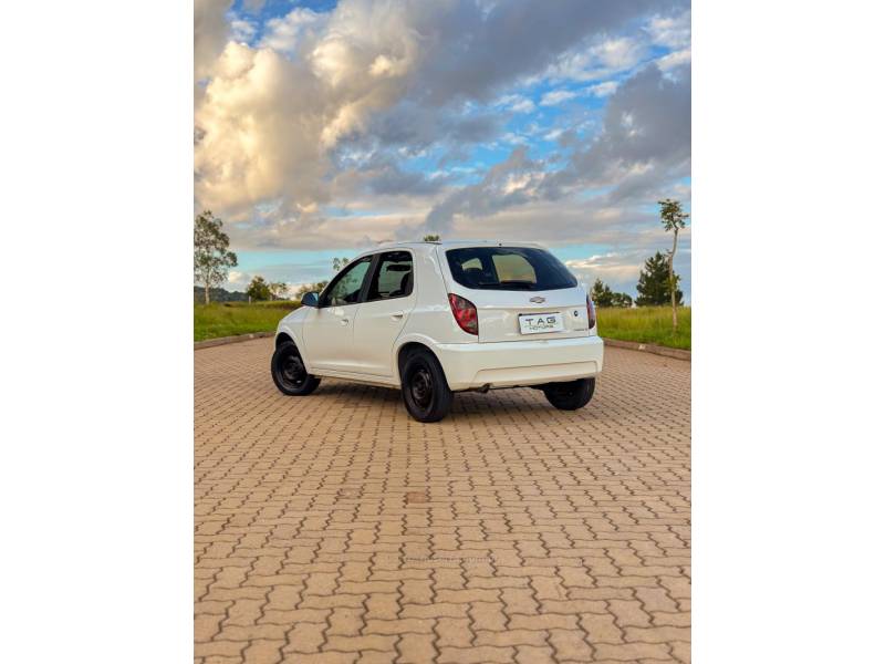 CHEVROLET - CELTA - 2014/2015 - Branca - R$ 35.900,00