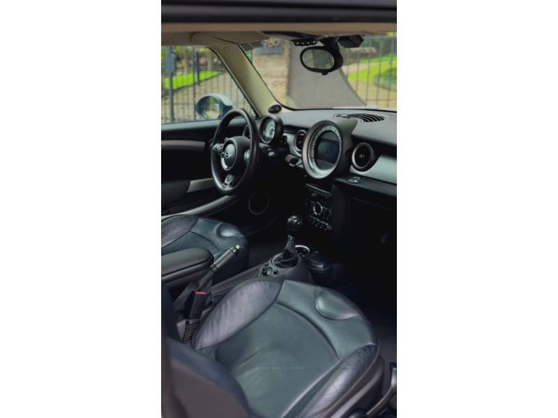MINI - COOPER - 2011/2012 - Cinza - R$ 81.900,00